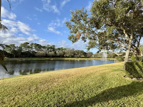 West Palm Beach, FL 33411,8654 Lineyard Cay