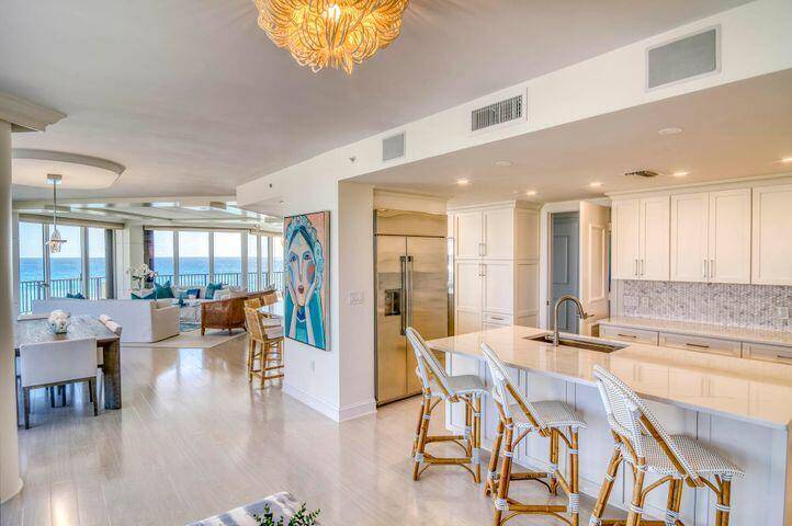 Juno Beach, FL 33408,570 Ocean DR 601