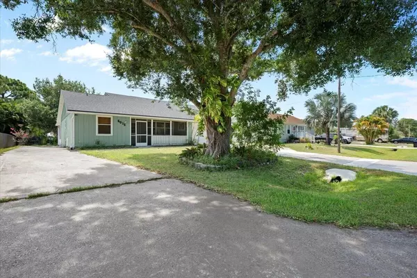 Fort Pierce, FL 34982,6015 Raintree Trl