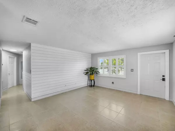 Delray Beach, FL 33444,1303 NW 2nd ST