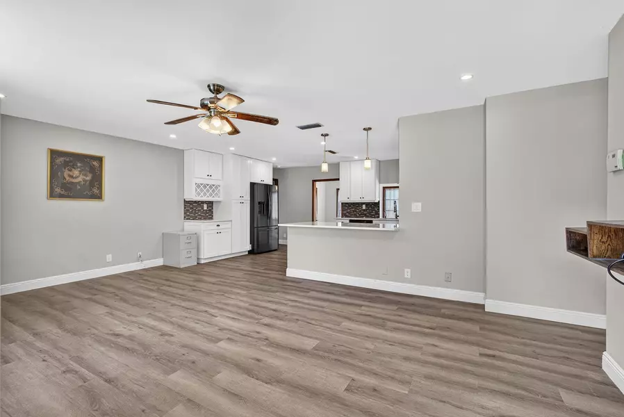 13175 N 54th ST, The Acreage, FL 33411