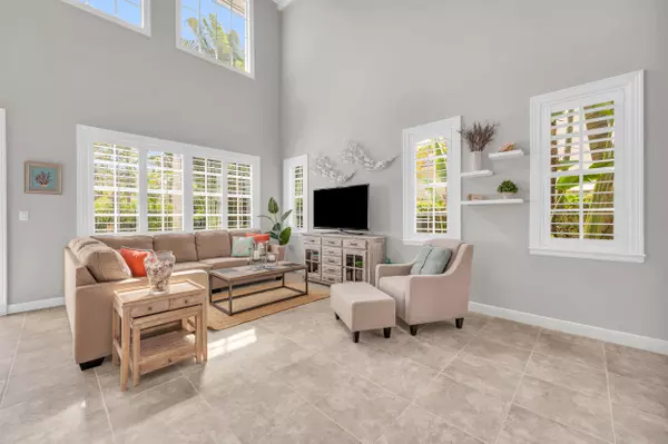 Palm Beach Gardens, FL 33410,1909 Flower DR