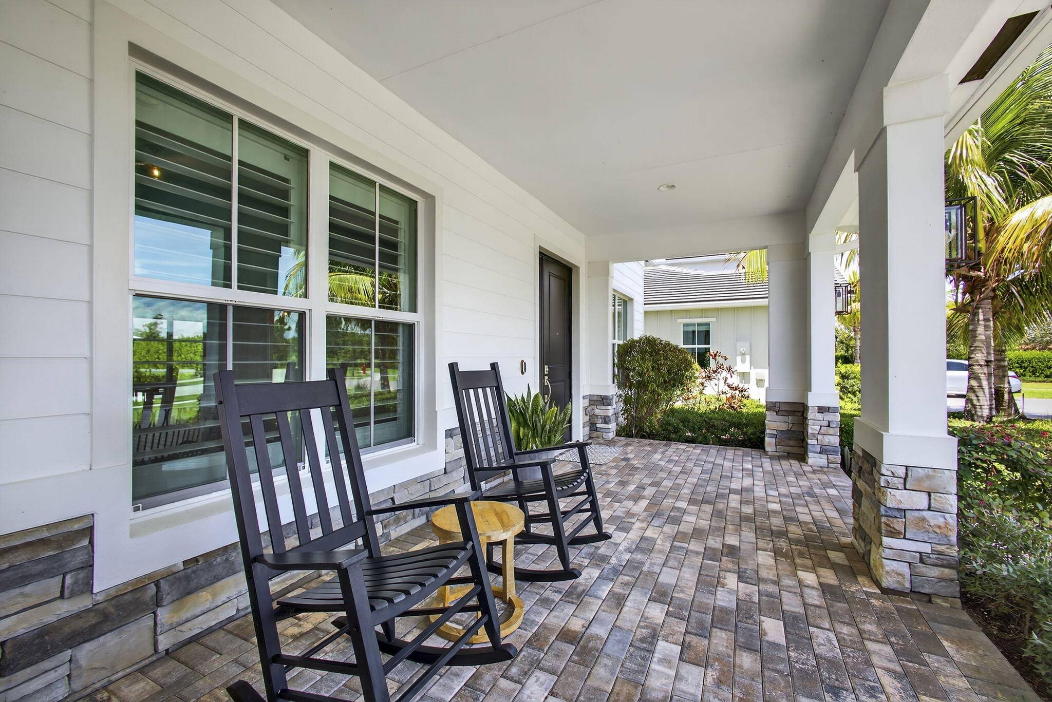 Loxahatchee, FL 33470,977 Hookline CIR