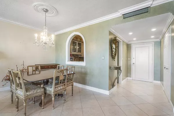 Palm Beach, FL 33480,3475 S Ocean BLVD 6140