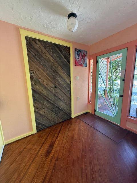 Lake Worth Beach, FL 33460,222 S Palmway Front House