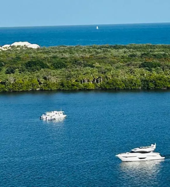 North Palm Beach, FL 33408,124 Lakeshore DR 7310