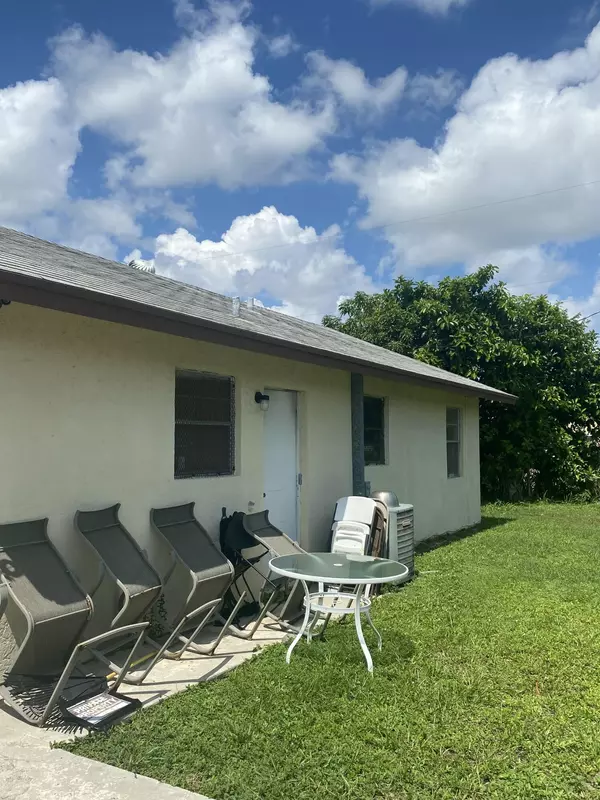 Riviera Beach, FL 33404,1310 W 24th ST