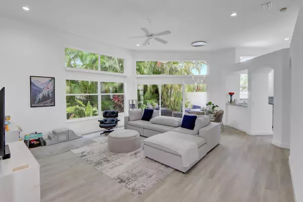 Boca Raton, FL 33496,6656 NW 43rd TER
