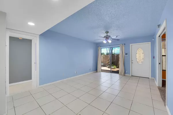 West Palm Beach, FL 33401,612 Executive Center DR 106