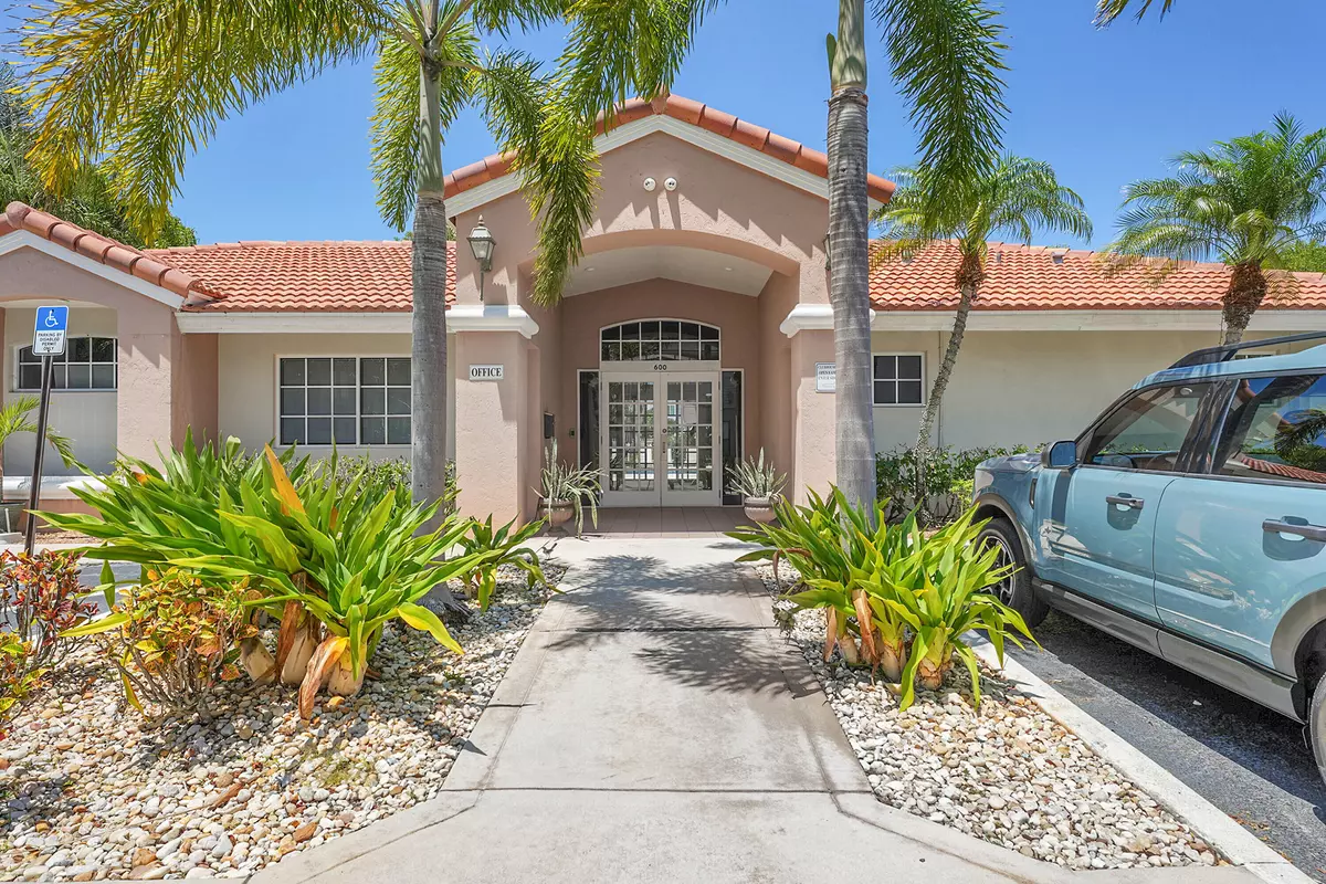 West Palm Beach, FL 33401,612 Executive Center DR 106