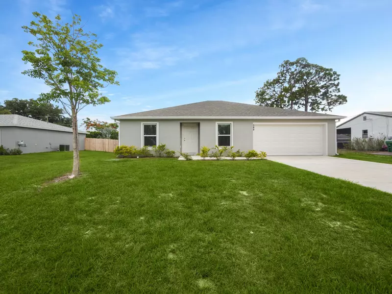 544 SE Whitmore DR, Port Saint Lucie, FL 34984