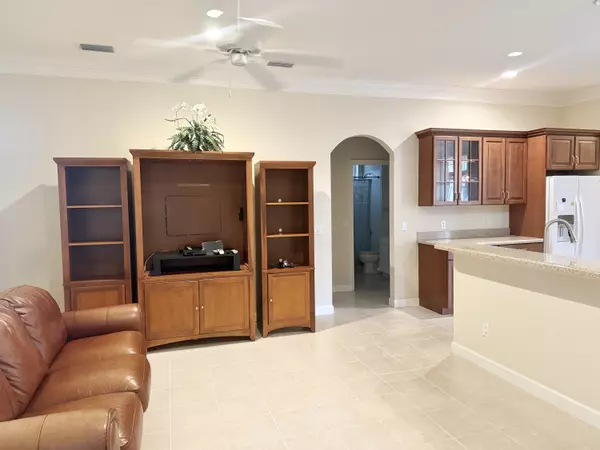 Port Saint Lucie, FL 34983,431 NW Canterbury CT