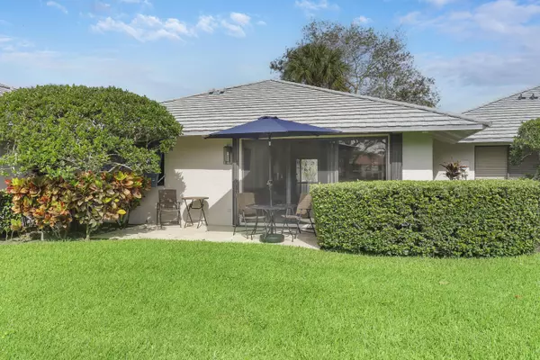Palm Beach Gardens, FL 33418,820 Club DR
