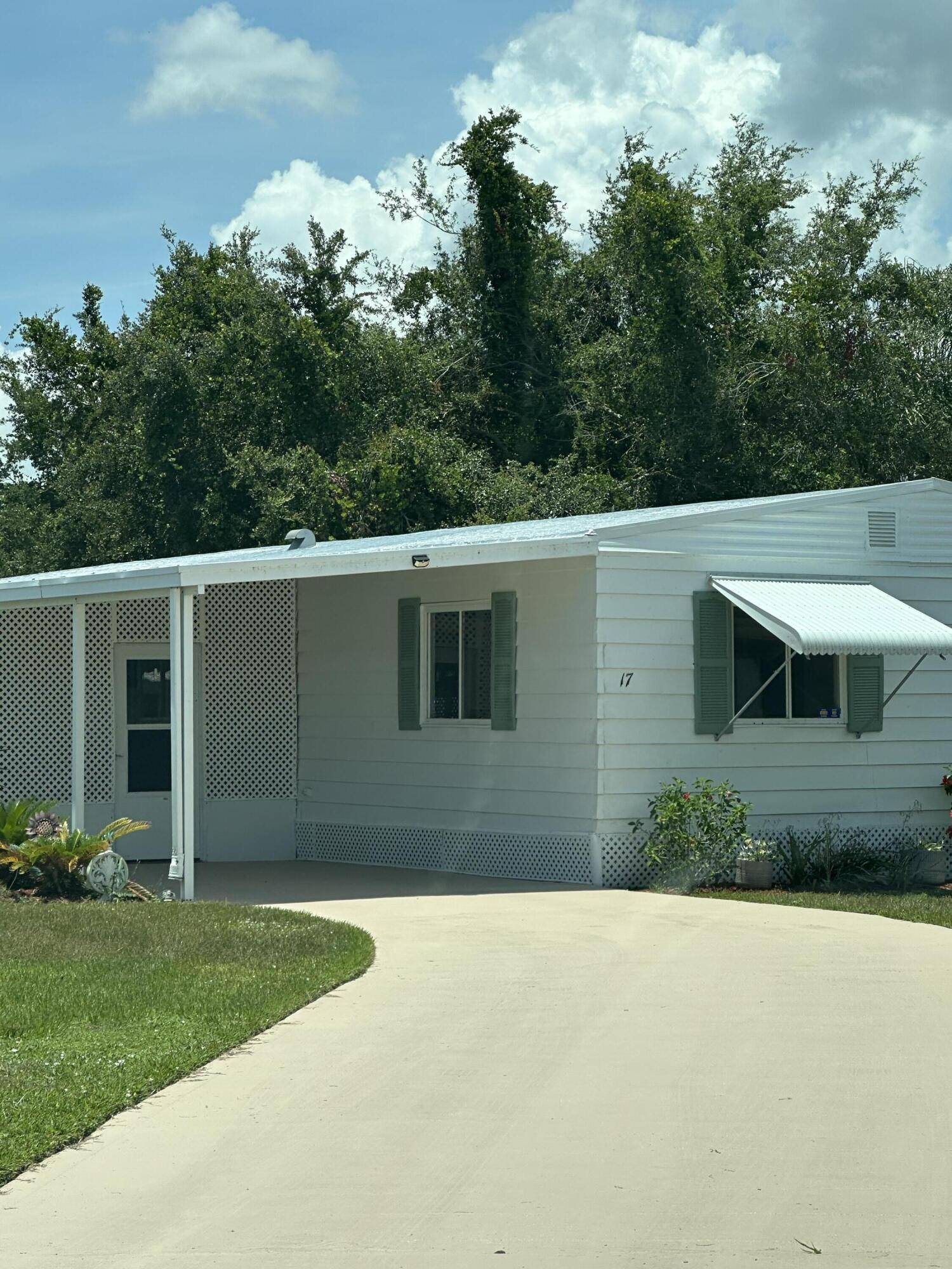 Port Saint Lucie, FL 34952,17 Santa Maria CT