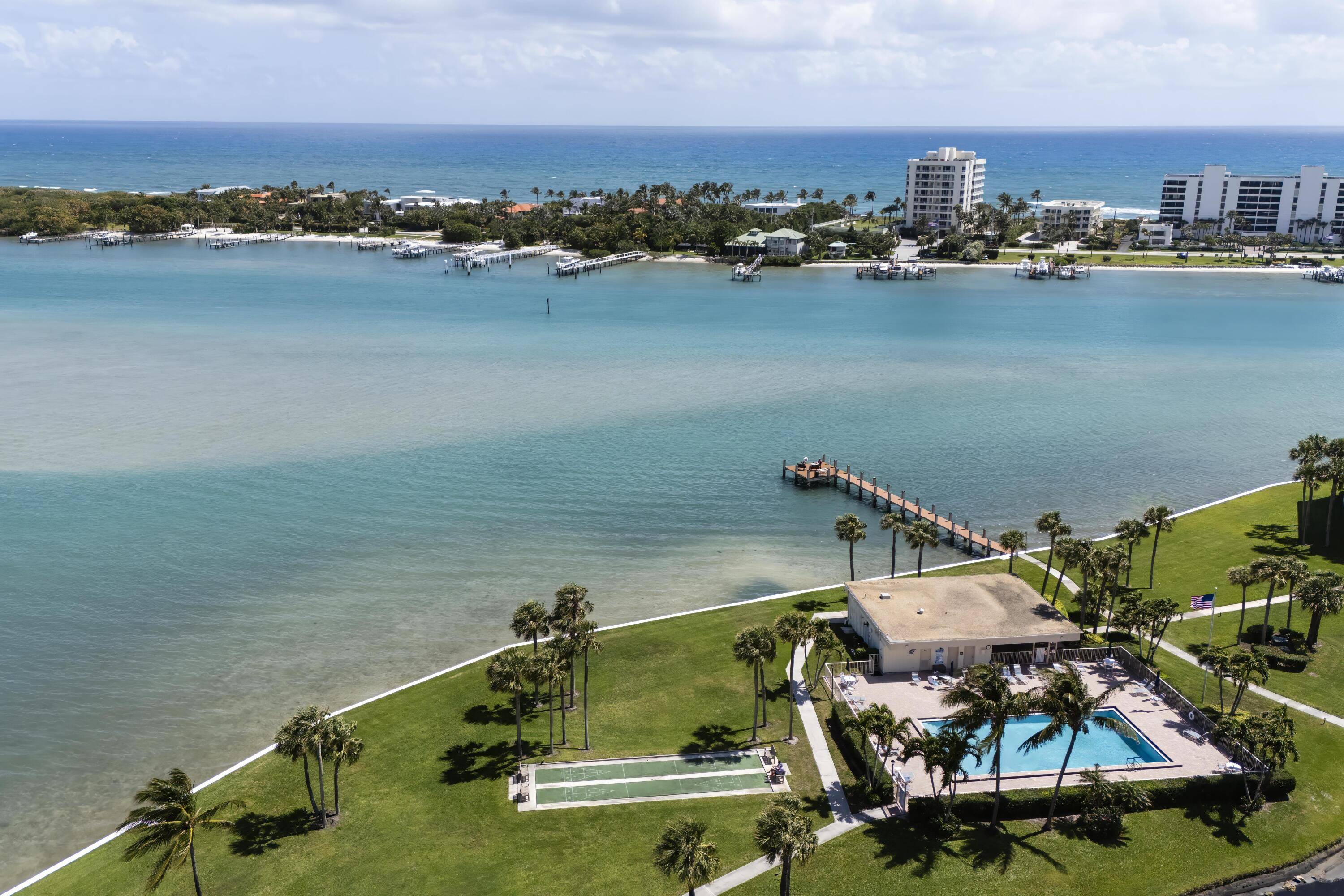 Jupiter, FL 33469,200 Intracoastal PL 507