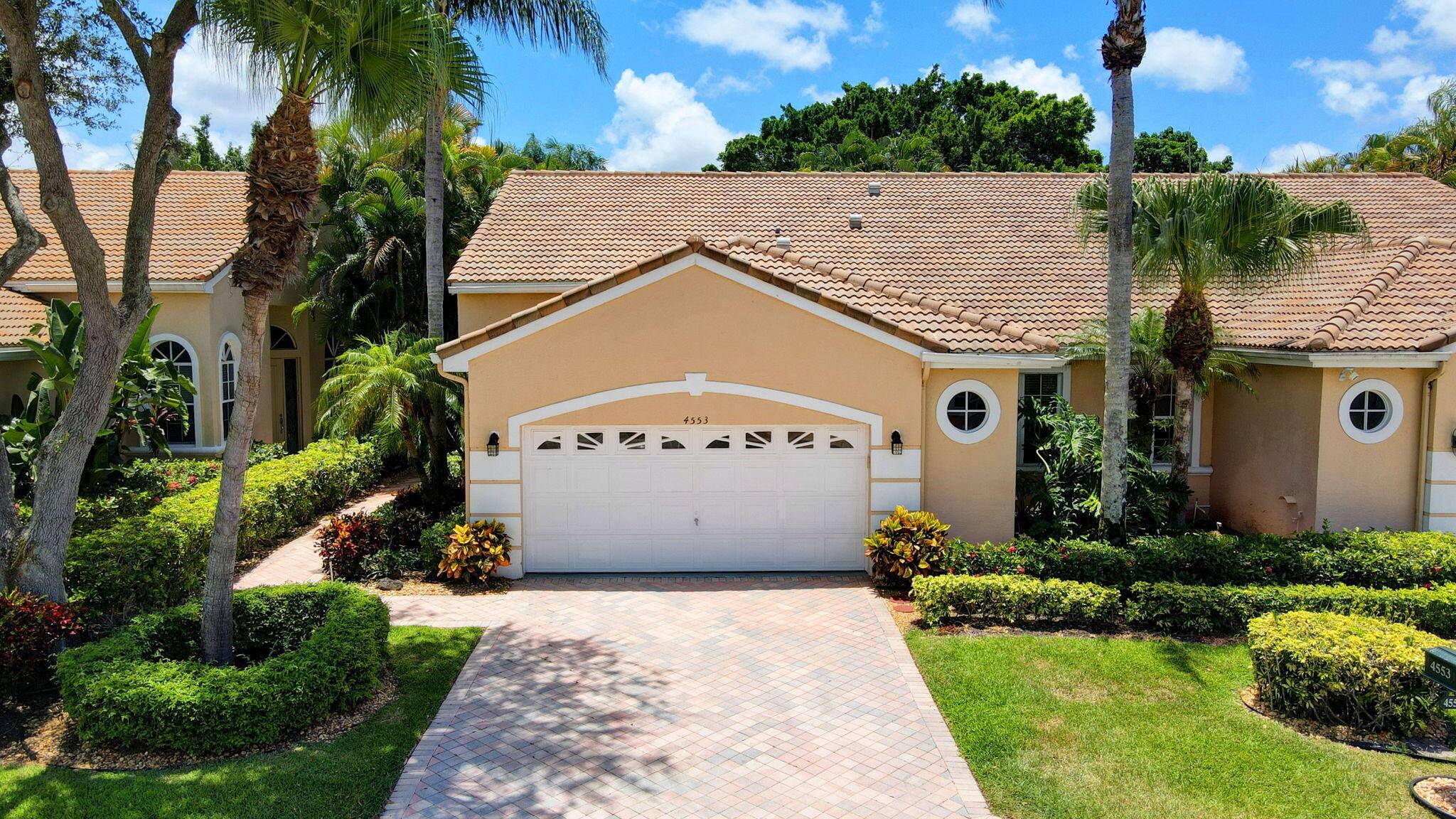 4553 Carlton Golf DR, Lake Worth, FL 33449
