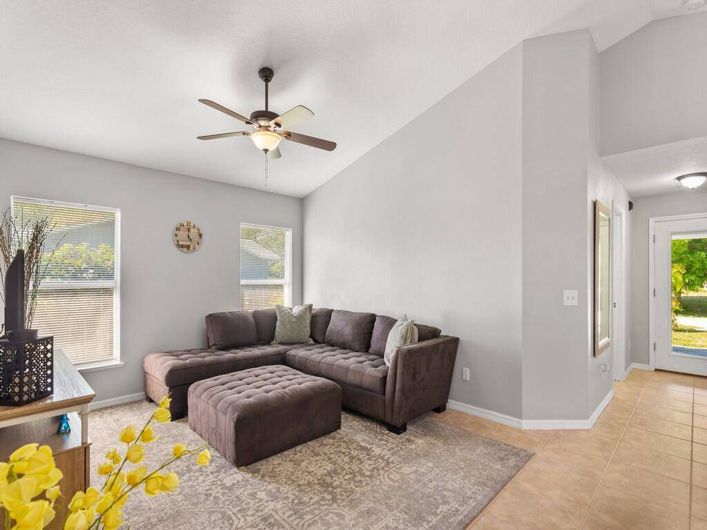 Vero Beach, FL 32966,2440 89th CT