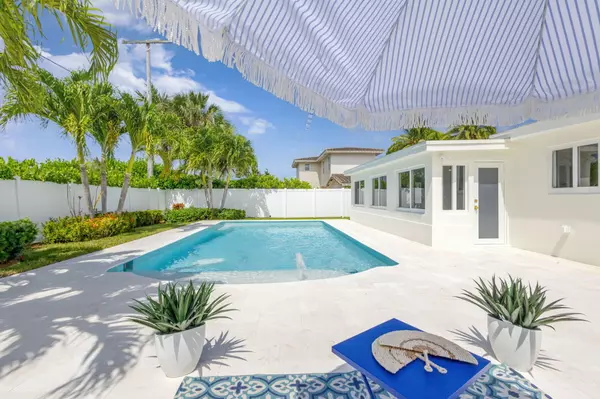 North Palm Beach, FL 33408,131 S Cruiser RD