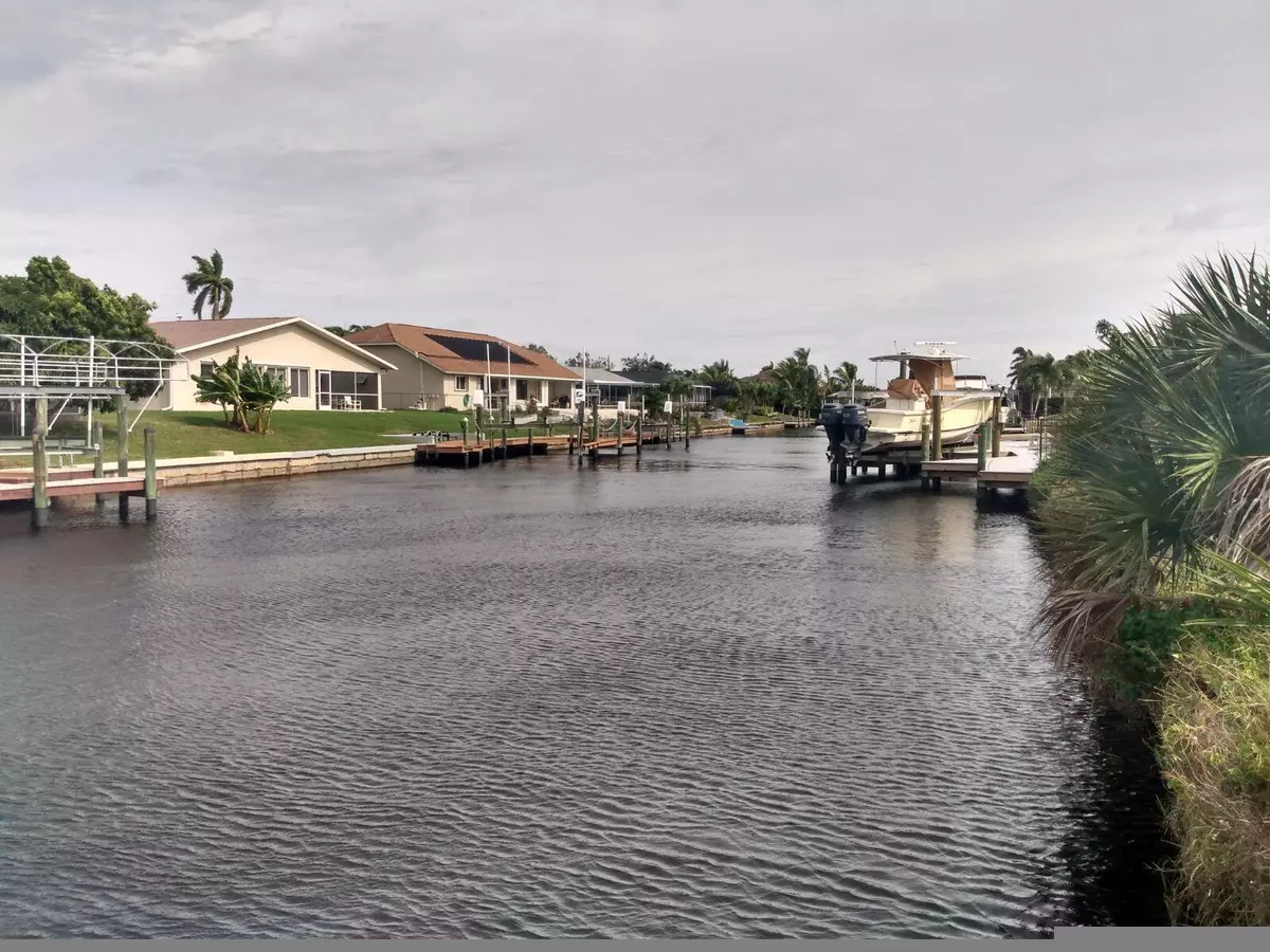 Cape Coral, FL 33990,1727 SE 16th ST Lot 21