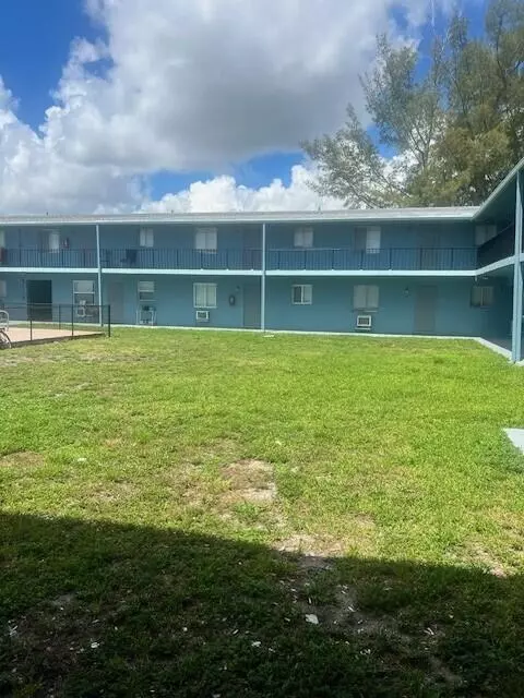 Lake Worth Beach, FL 33460,1829 N A ST 74