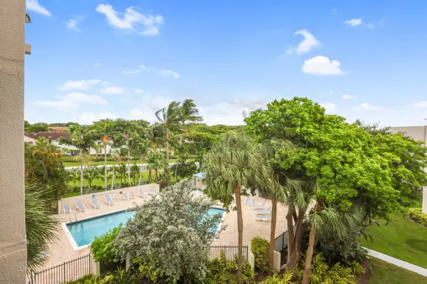 Boca Raton, FL 33433,5749 Camino Del Sol 404