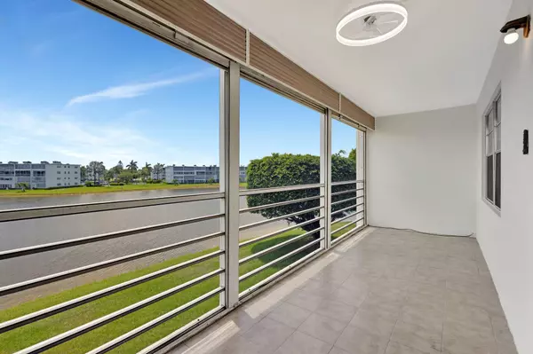 3075 E Guildford, Boca Raton, FL 33434