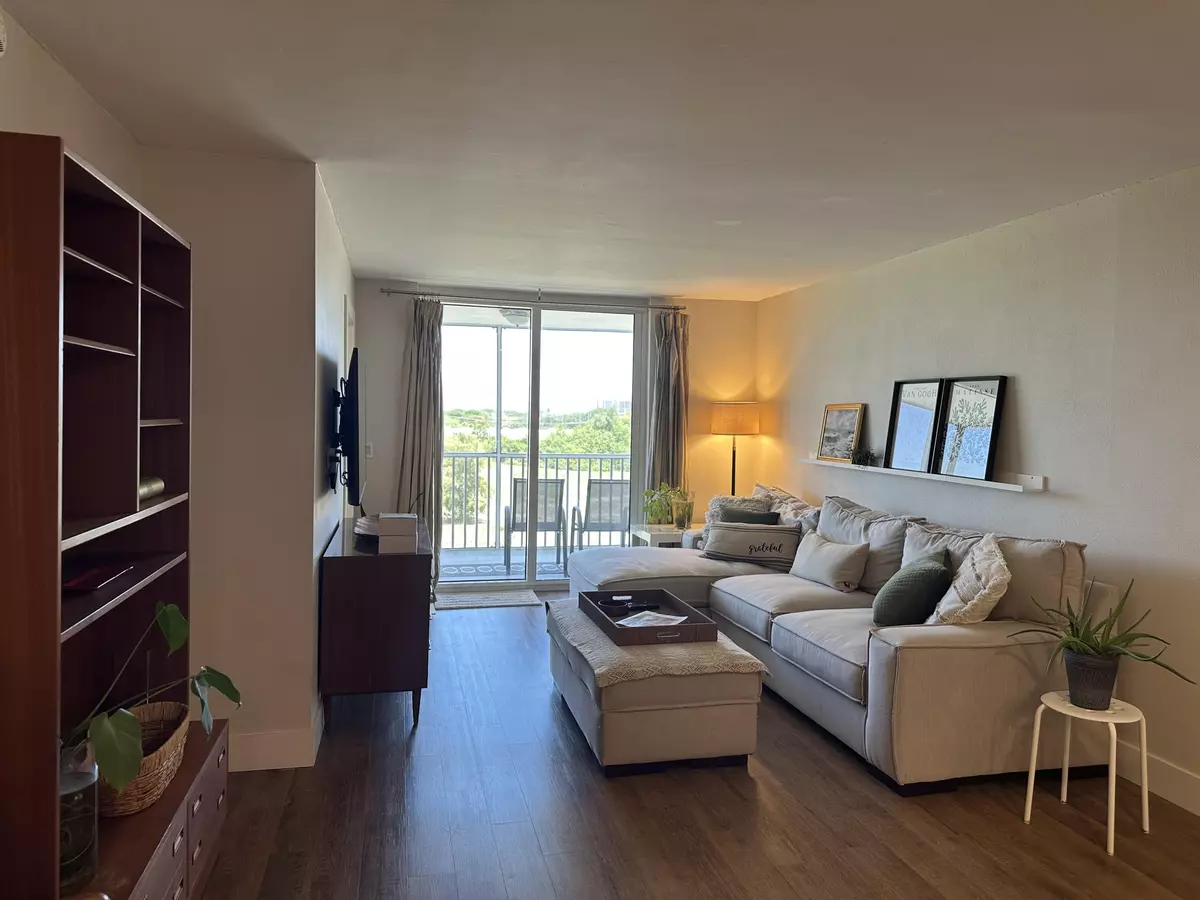 Boca Raton, FL 33487,5500 NW 2nd AVE 519