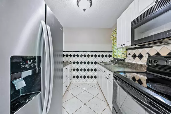 North Palm Beach, FL 33408,733 Hummingbird WAY 10
