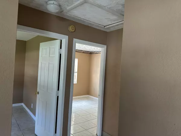 Lake Worth, FL 33463,6214 W Wauconda WAY