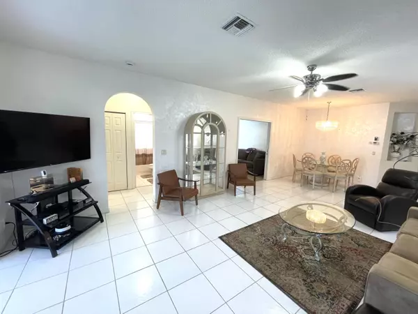 Boynton Beach, FL 33437,7941 Laina LN 2