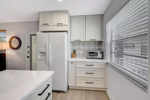 Delray Beach, FL 33484,74 Normandy B