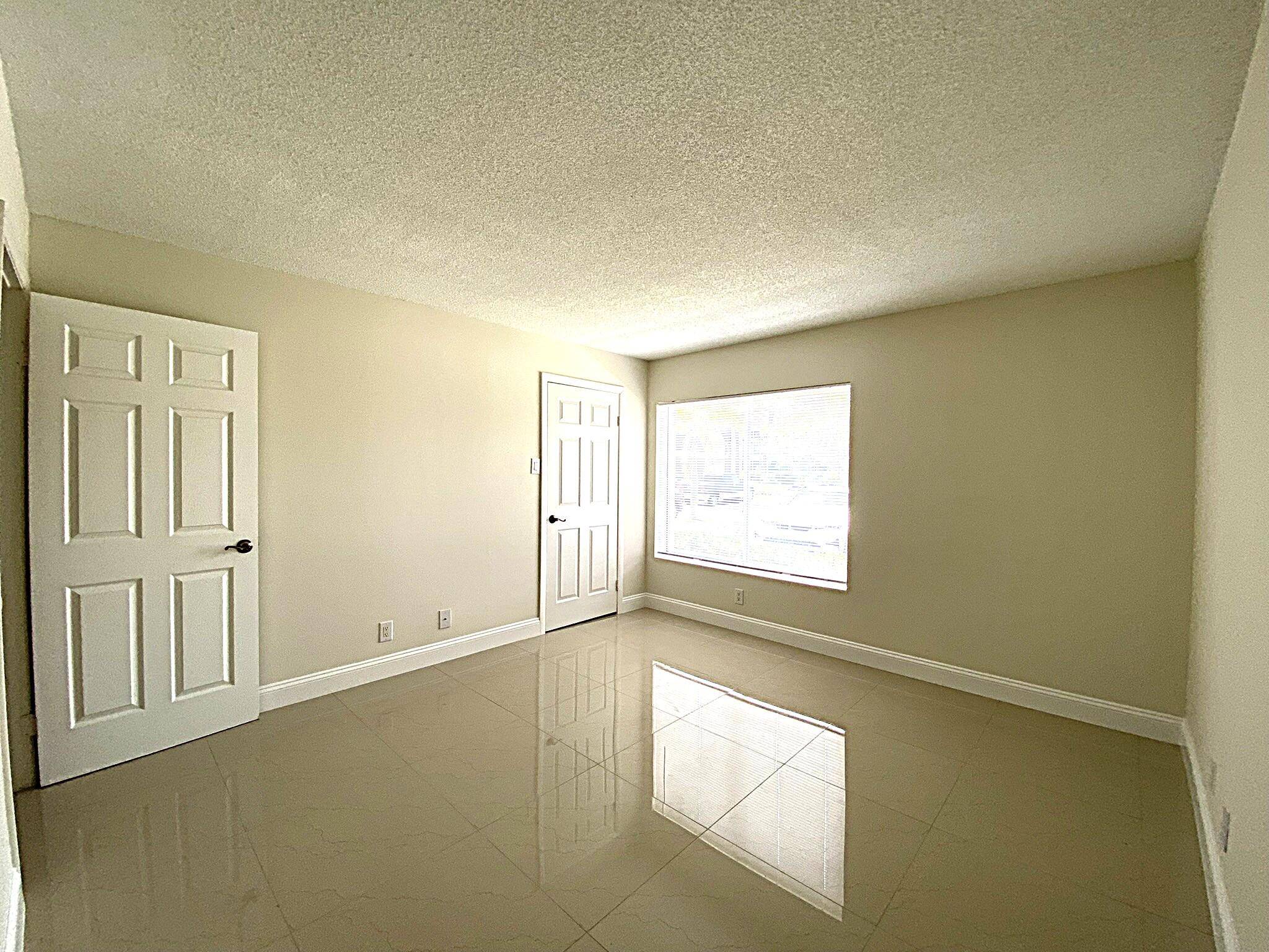 Boynton Beach, FL 33426,815 W Boynton Beach BLVD 7-102