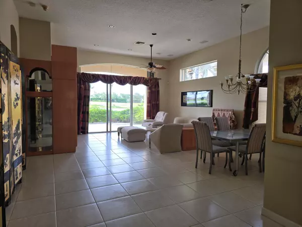 Boynton Beach, FL 33472,6935 Fairway Lakes DR