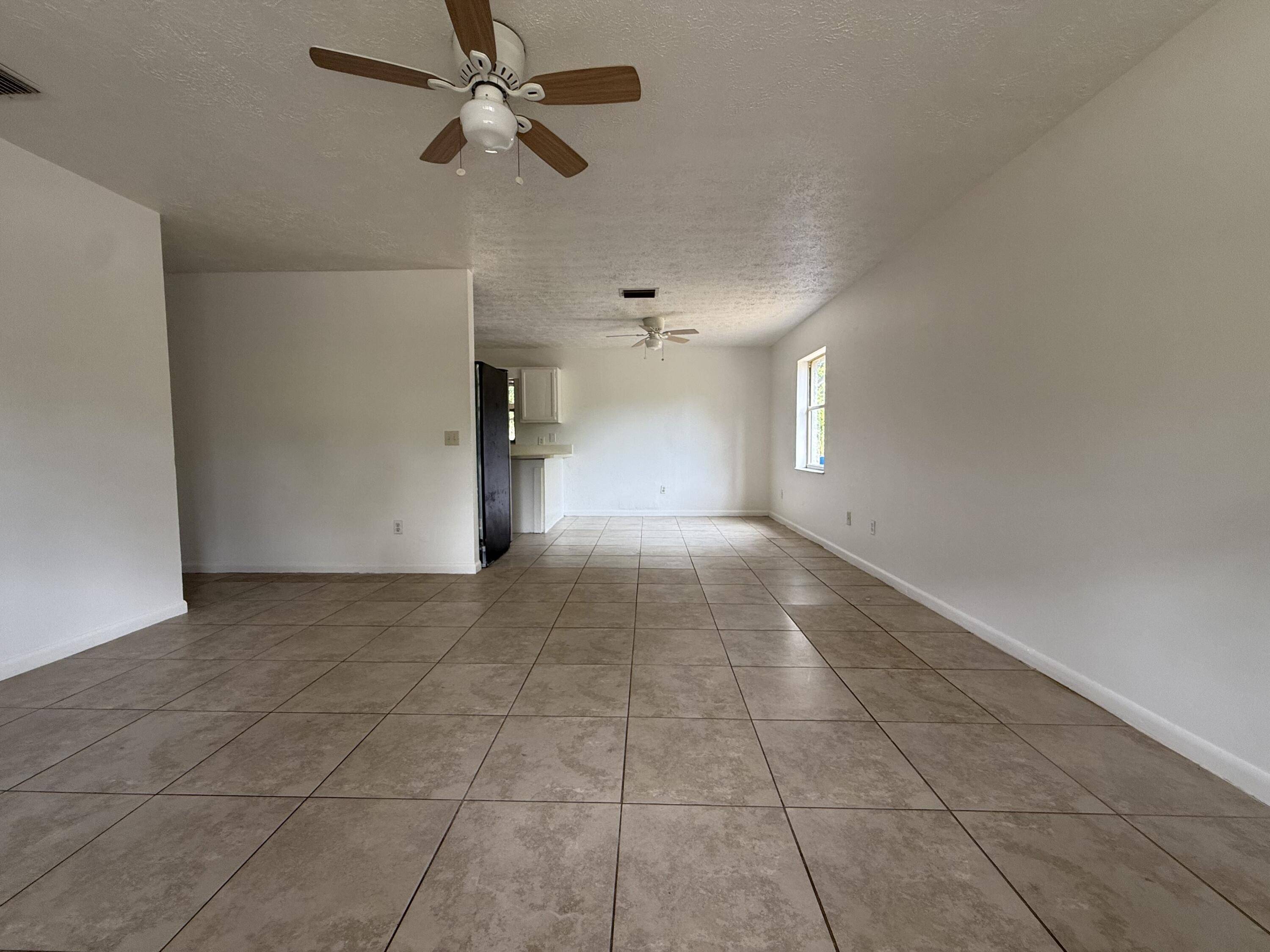 Fort Pierce, FL 34946,2564 Navajo AVE