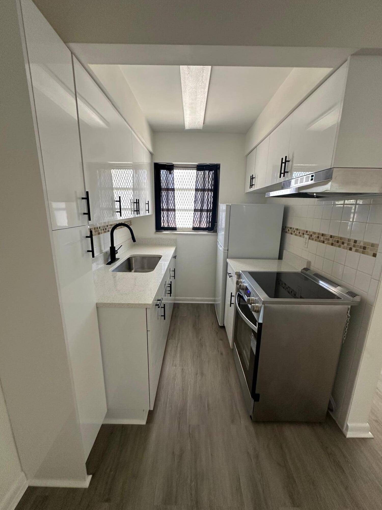 932 S B ST 3, Lake Worth Beach, FL 33460