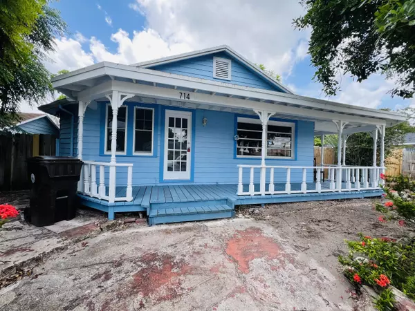 714 W Lakewood RD A, West Palm Beach, FL 33405