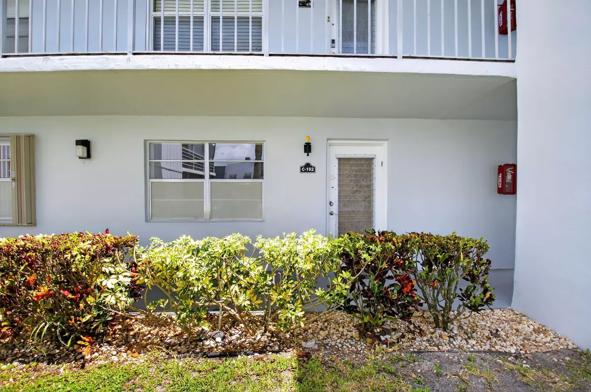 Delray Beach, FL 33484,102 Normandy LN C
