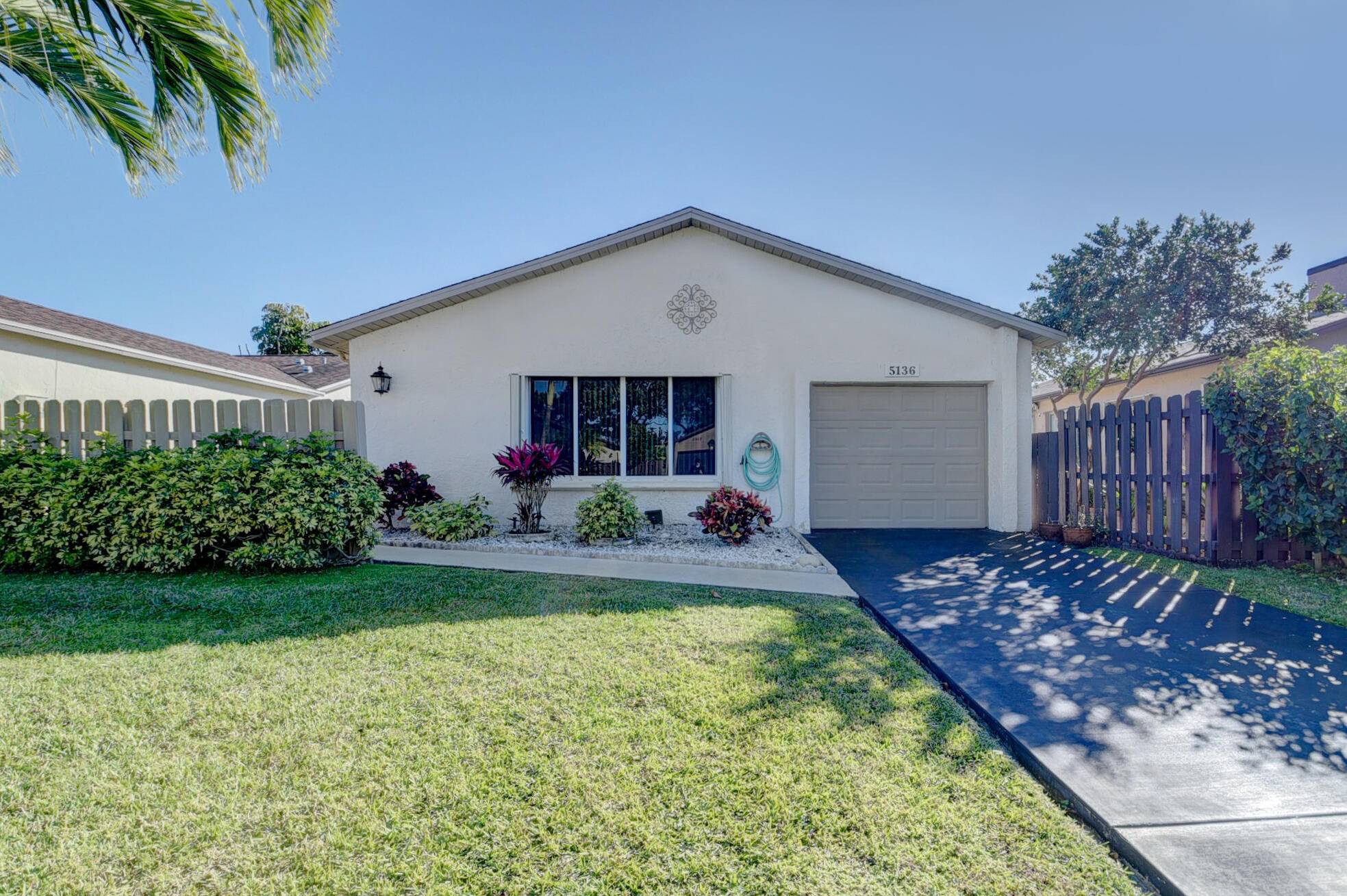 Boynton Beach, FL 33472,5136 Mirror Lakes BLVD