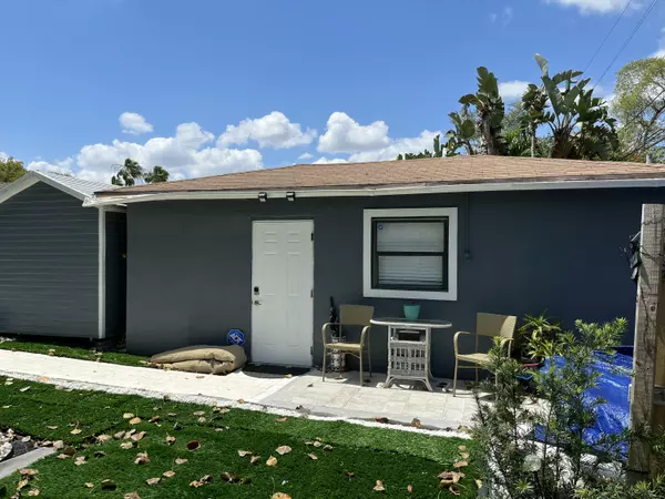 West Palm Beach, FL 33407,915 36th ST