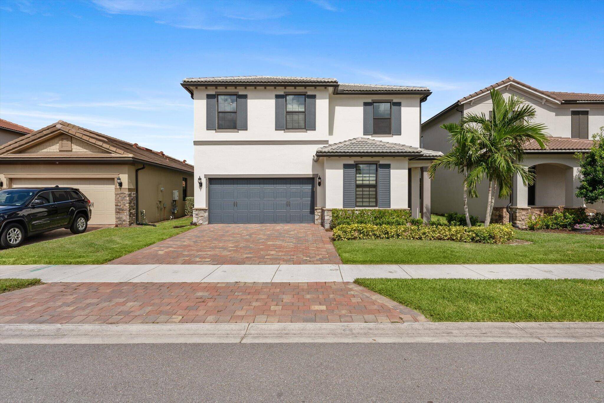 4757 Roldan CT, Lake Worth, FL 33467