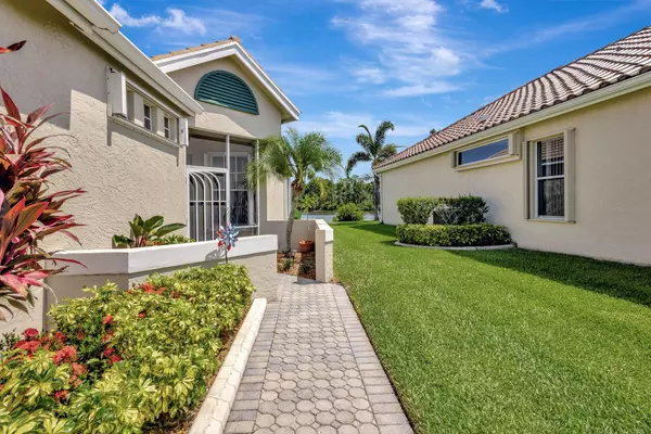 Port Saint Lucie, FL 34986,834 SW Lake Charles CIR