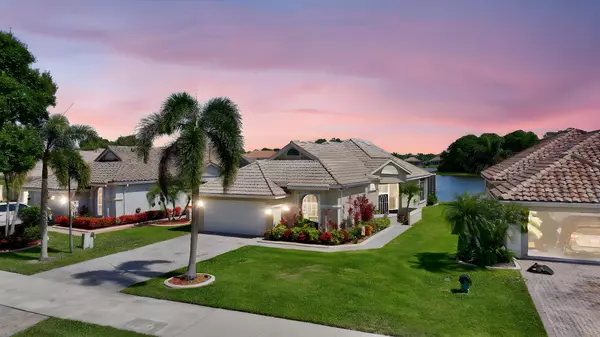 Port Saint Lucie, FL 34986,834 SW Lake Charles CIR