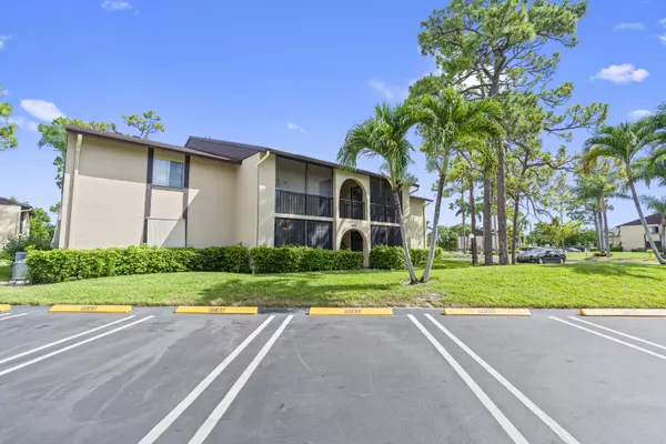 Greenacres, FL 33463,441 Pine Glen LN A-1