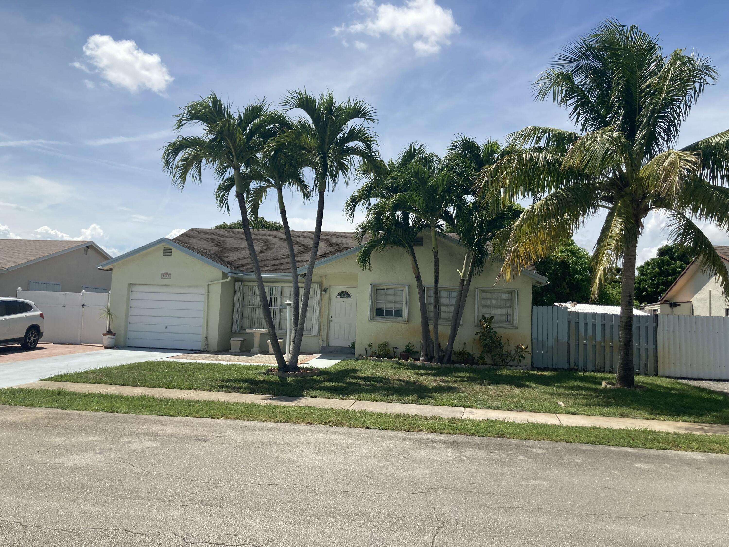 9165 SW 18th ST, Boca Raton, FL 33428