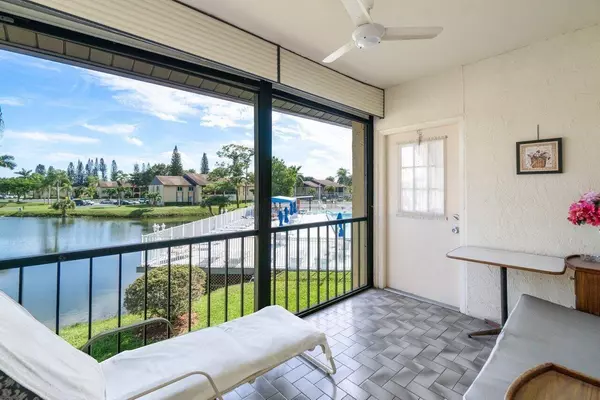 Greenacres, FL 33463,342 Pine Ridge CIR B-2