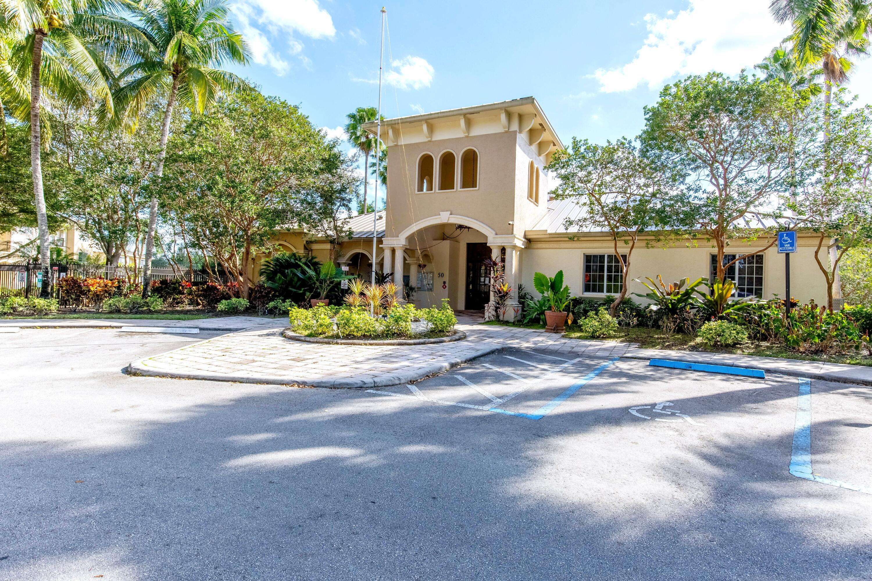 Royal Palm Beach, FL 33411,1100 S Crestwood CT 1110