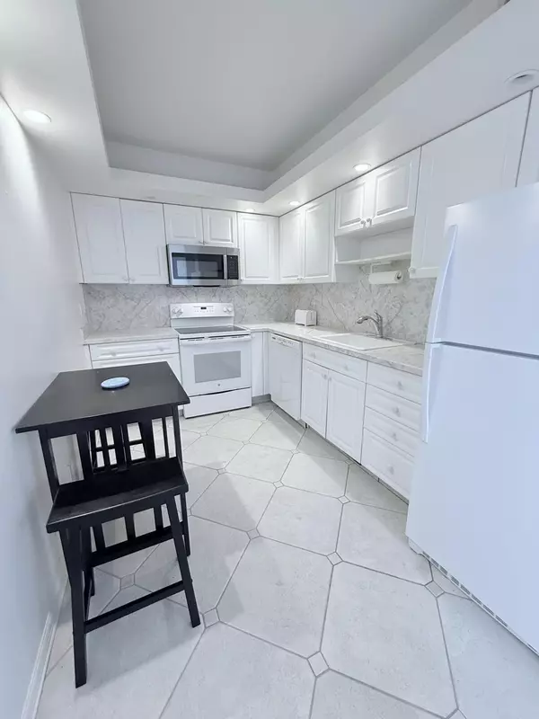 Boca Raton, FL 33432,2851 S Ocean BLVD 4s