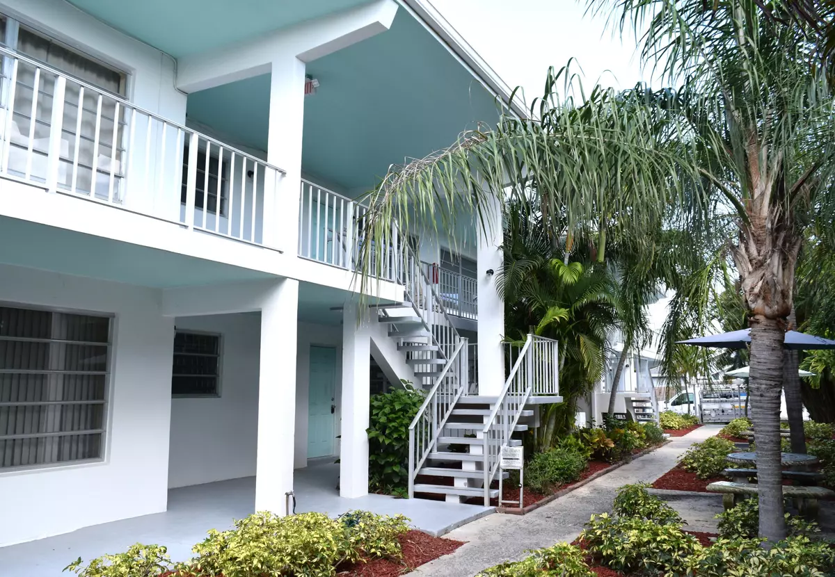 Lake Worth Beach, FL 33460,710 N K 203 ST 203