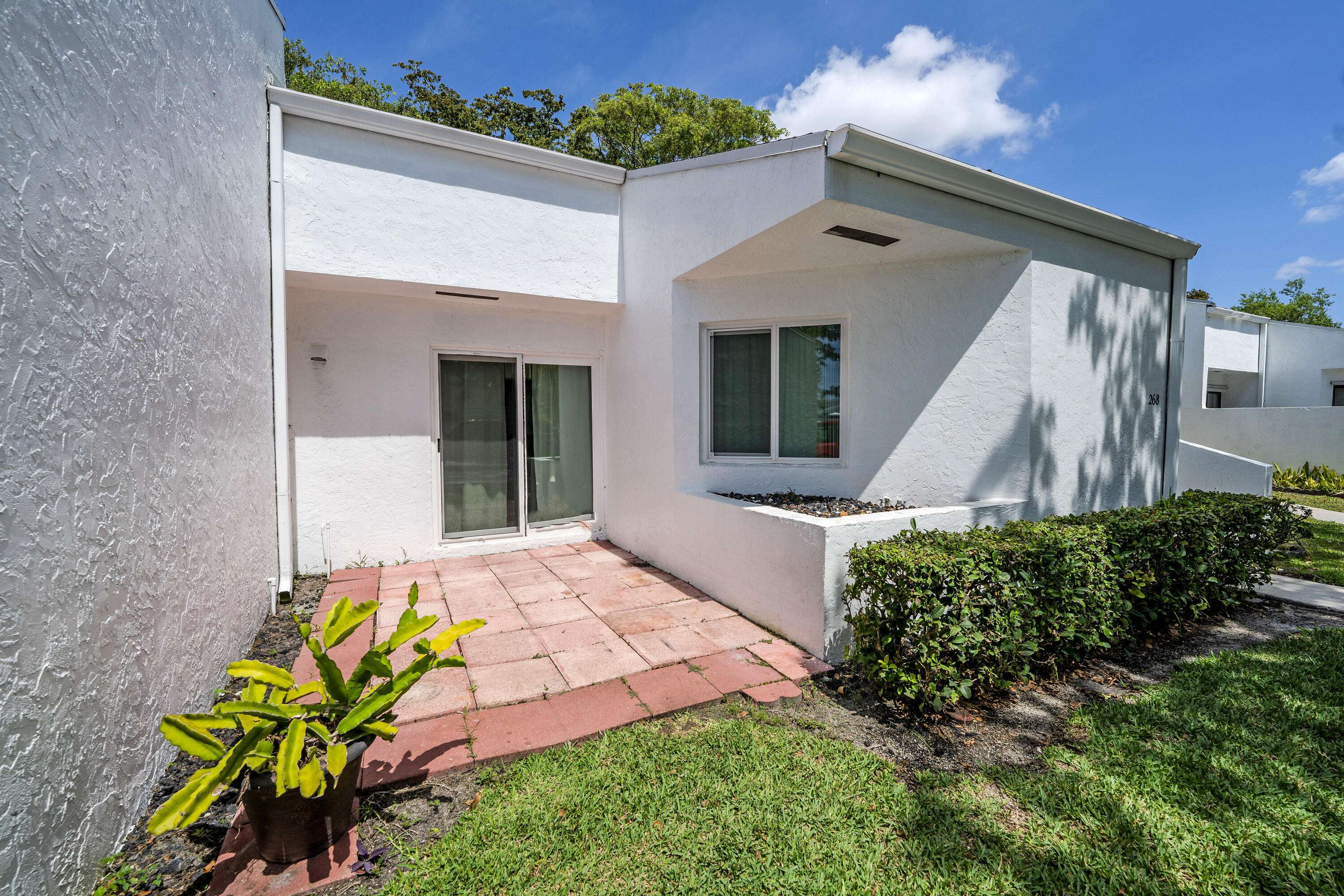 268 Sunshine BLVD, Royal Palm Beach, FL 33411