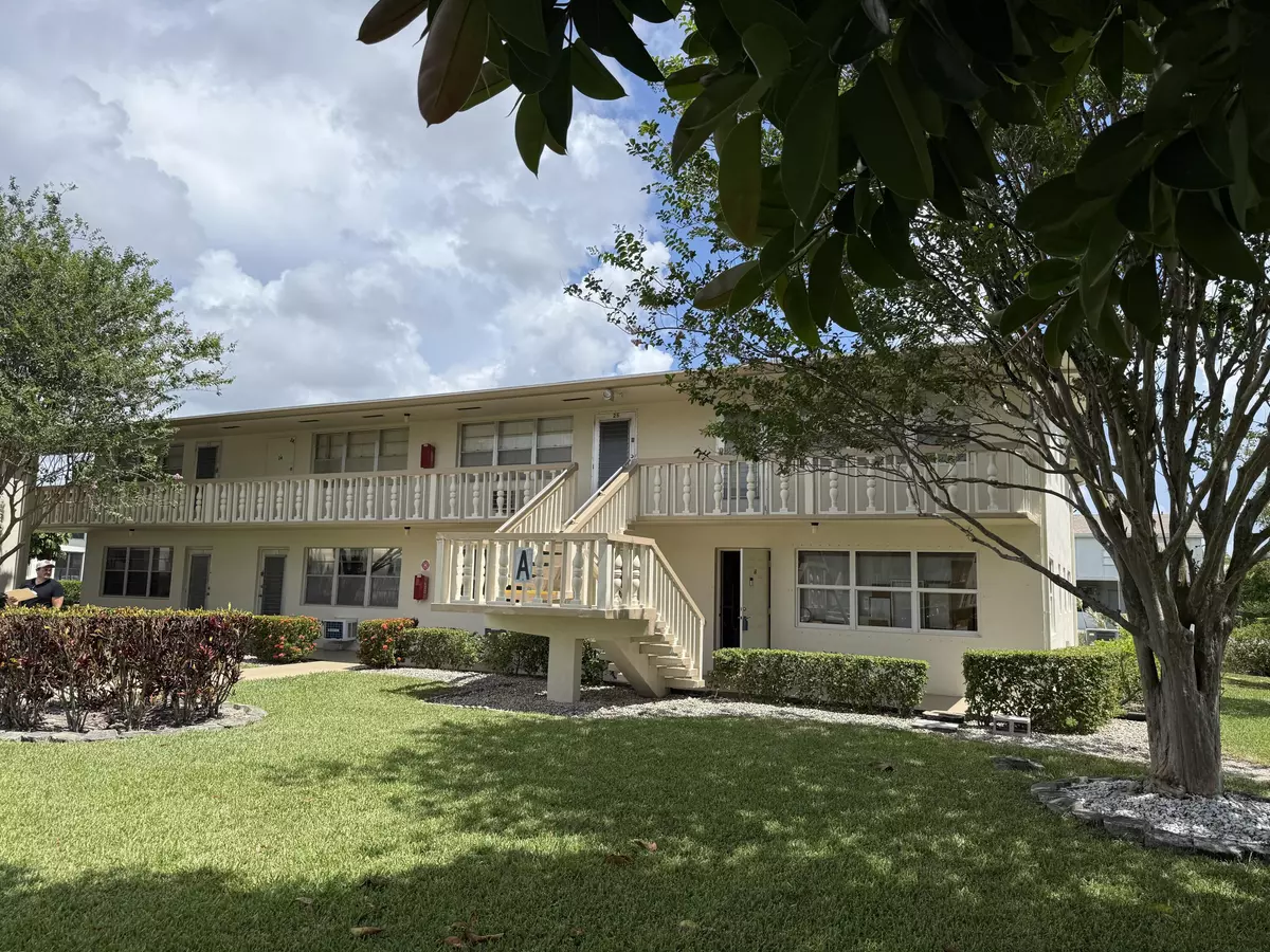 West Palm Beach, FL 33417,13 Northampton A